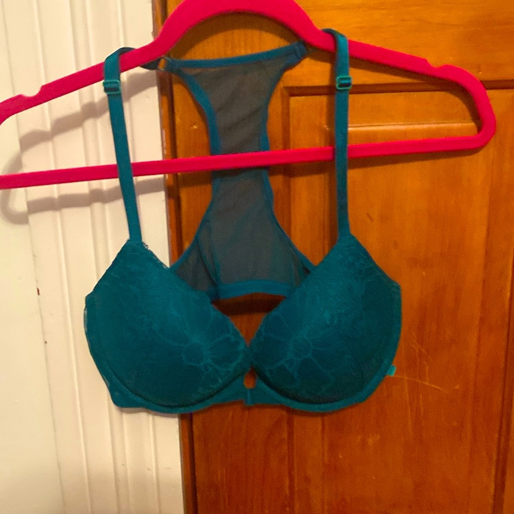 Victoria’s Secret Emerald Lacy Front Clasp Push Up Bra
